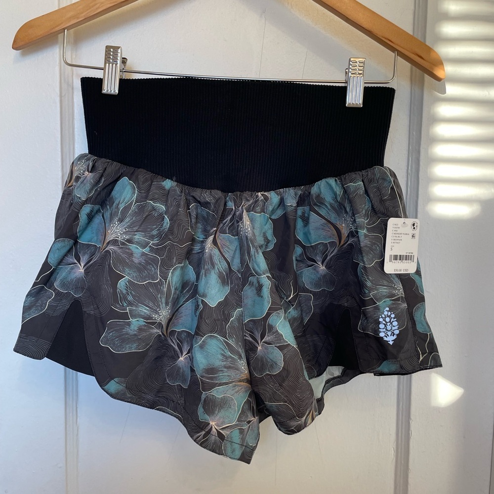 NWT FP Movement Carpe Diem Floral Print Shorts,SizeS